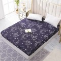 Wodoodporny pokrowiec na materac - ŚWIĄTECZNY.jpg