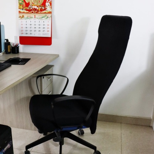 Żakardowy pokrowiec na krzesło biurowe IKEA - MARKUS - kratka - EXISTENTIAL ANGST.jpg