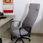 Elastyczny pokrowiec na krzesło biurowe IKEA - MARKUS - Szary