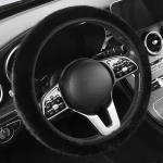 Pluszowy pokrowiec na kierownice - 38cm - Czarny