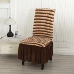 Żakardowy pokrowiec na krzesło z falbaną - bubble - Brązowo-Kremowy