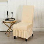 Aksamitny pokrowiec na krzesło z falbaną - Chowder Bowl