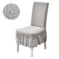 Żakardowy pokrowiec na krzesło z falbaną - LIŚCIE - Jasnoszary.jpeg
