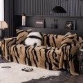 Narzuta na kanapę - Tiger - Brown.jpeg