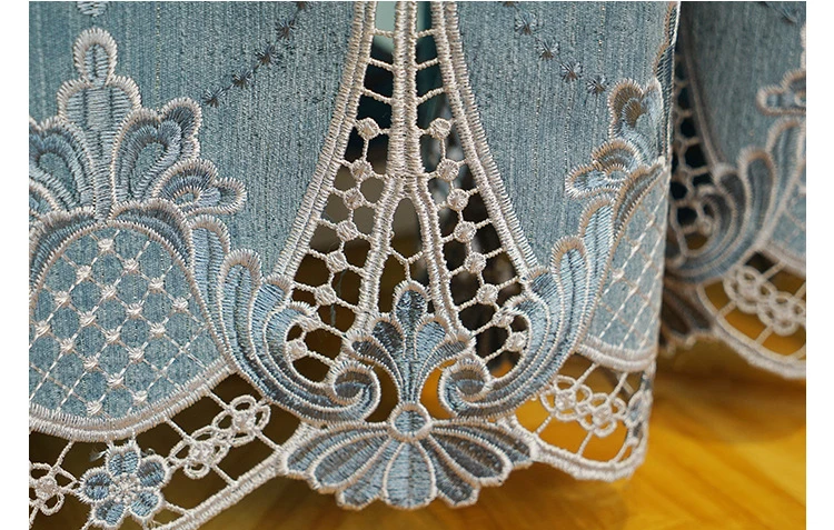 zasłony do salonu z eleganckim wykończeniem