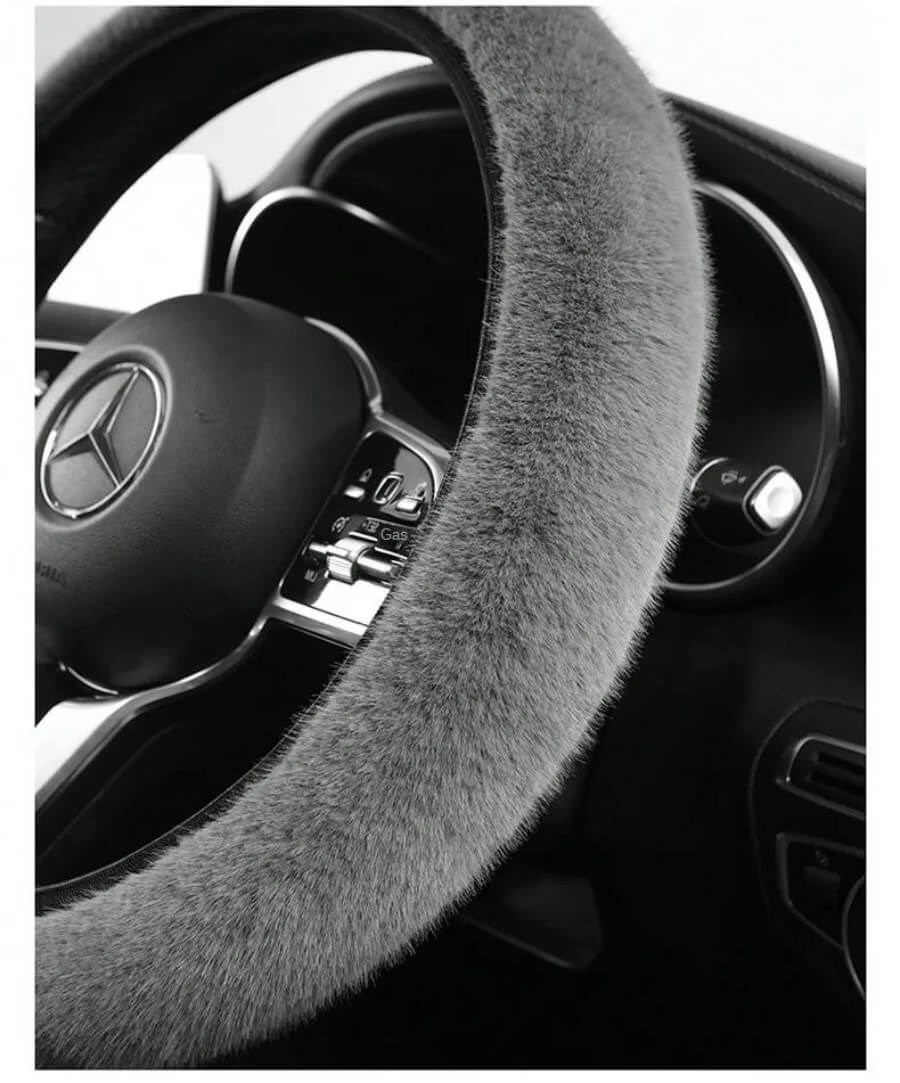 Pluszowy pokrowiec na kierownicę o rozmiarze 38cm