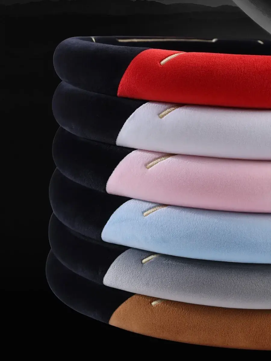 Pokrowiec na kierownicę o rozmiarze 38cm - kolory