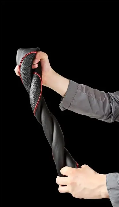 Elastyczny pokrowiec na kierownicę